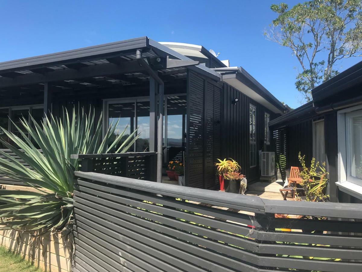 Harbourview52 Bed and Breakfast Raglan Exteriör bild